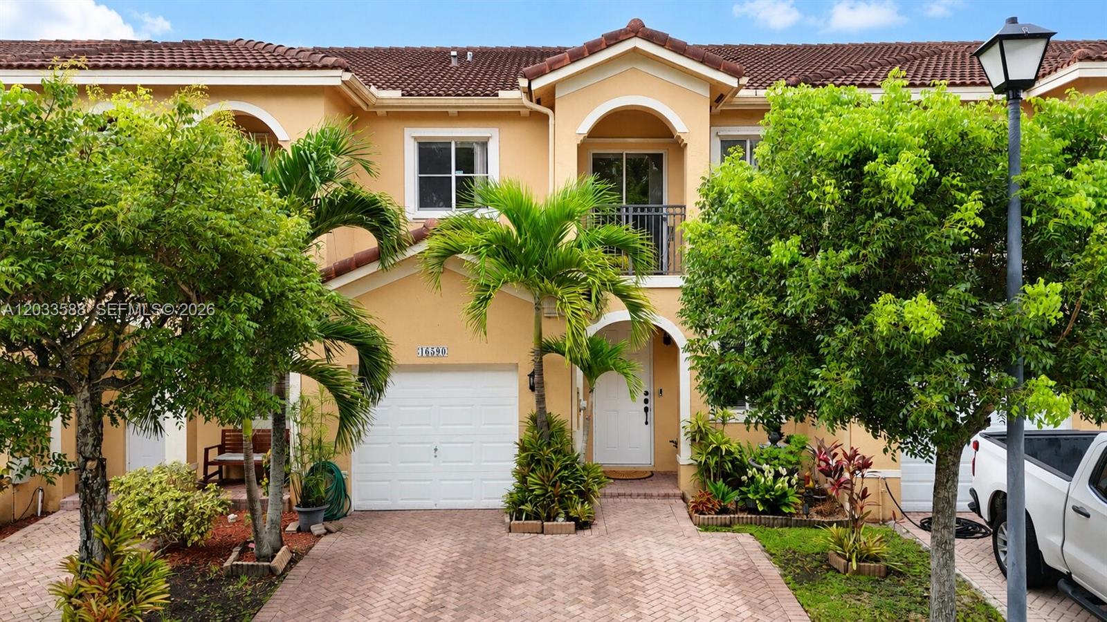 16590 Southwest 70th Street Miami, FL 33193 - Photo 1 of 53