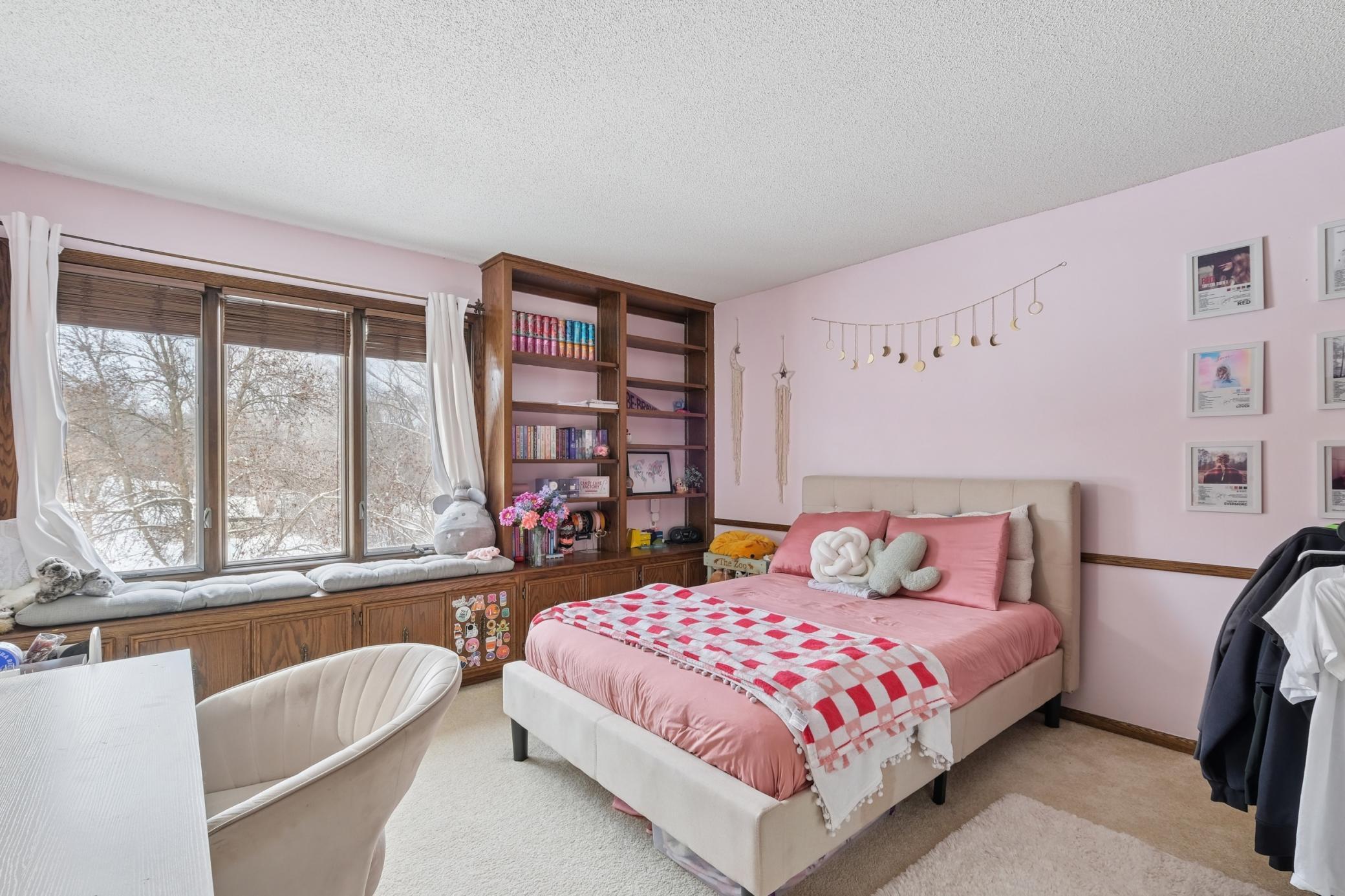 10346 Berkshire Road Bloomington, MN 55437 - Photo 16 of 26
