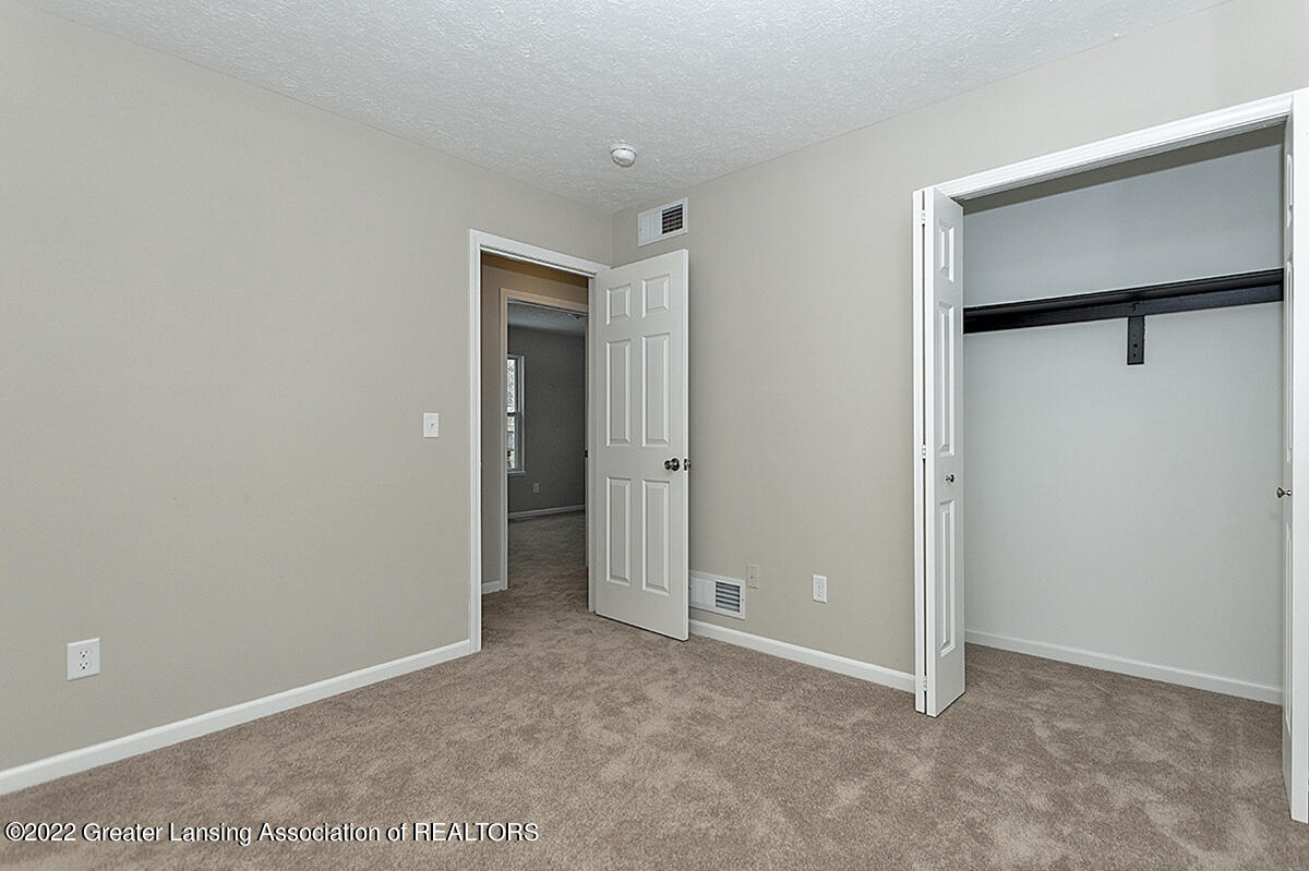 6114 Sommerset Road Lansing, MI 48911 - Photo 11 of 23 _DSC0796