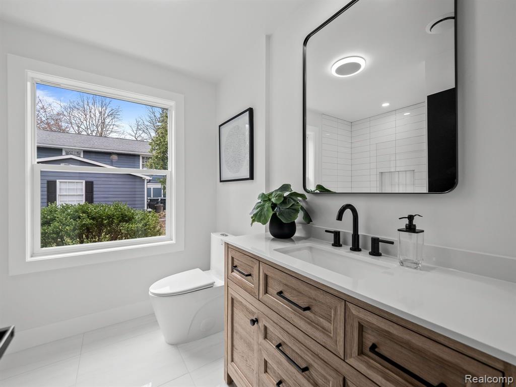1081 Top View Road Bloomfield Hills, MI 48304 - Photo 23 of 26