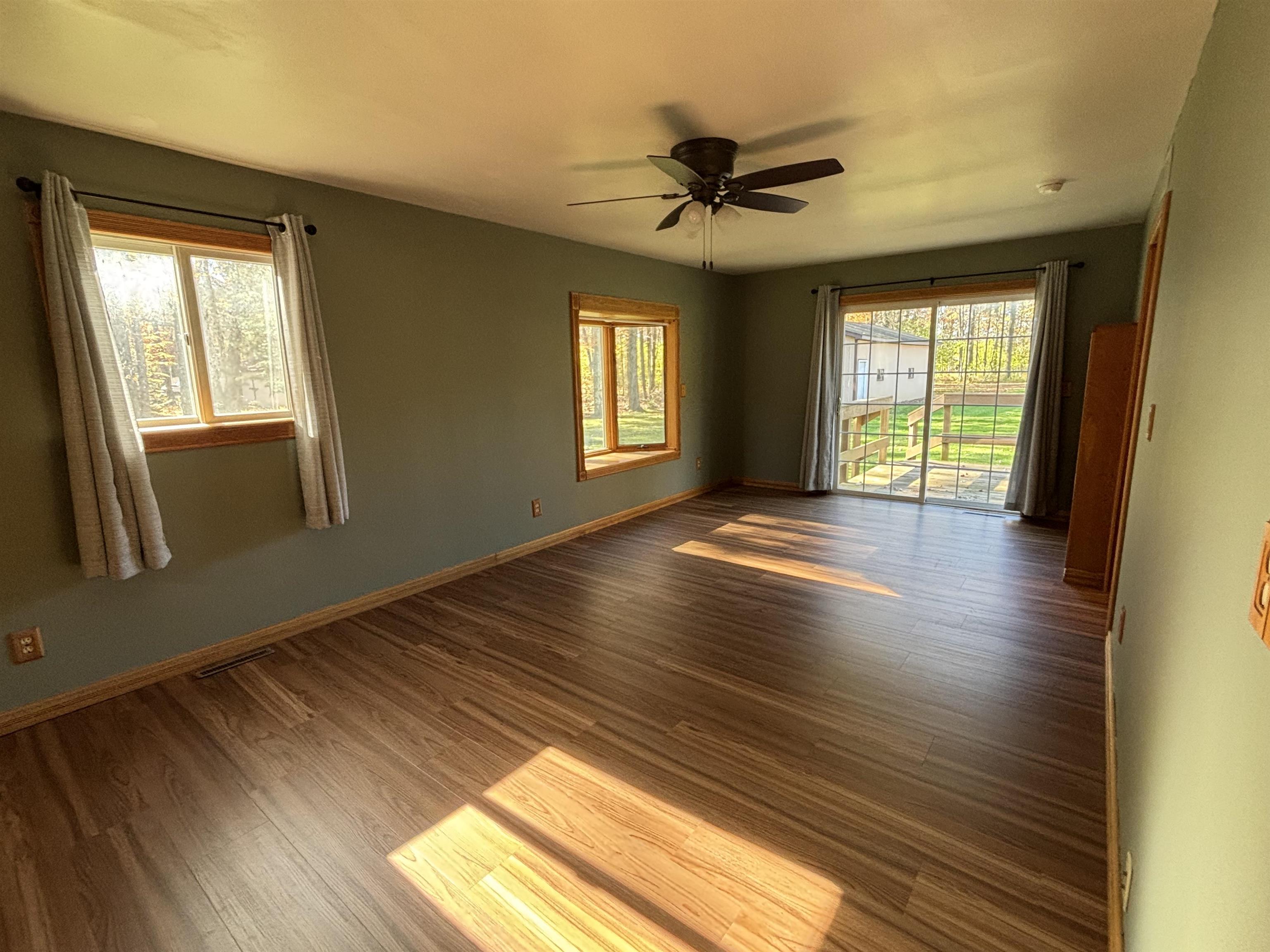 9750 Marshall Road Birch Run, MI 48415 - Photo 12 of 42 50193159-2abe728e-14fc-429e-85a6-63c3569857c1.JPG