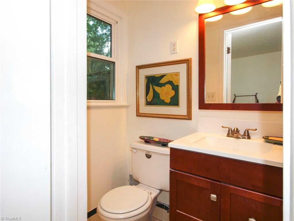 3211 Polo Road Winston-Salem, NC 27106 - Photo 17 of 27 Master Bath