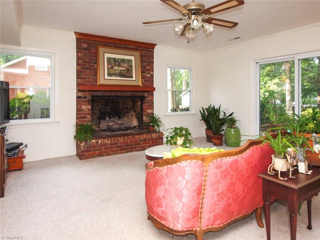 3211 Polo Road Winston-Salem, NC 27106 - Photo 5 of 27 Living Room