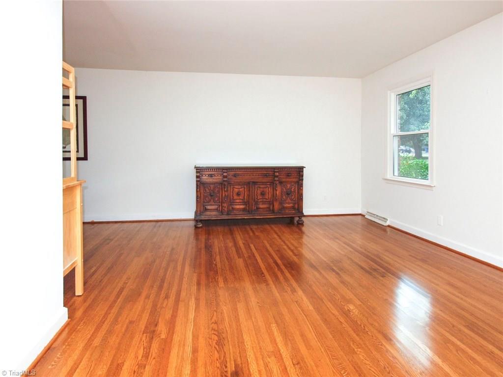 3211 Polo Road Winston-Salem, NC 27106 - Photo 9 of 27 Gleaming Floors