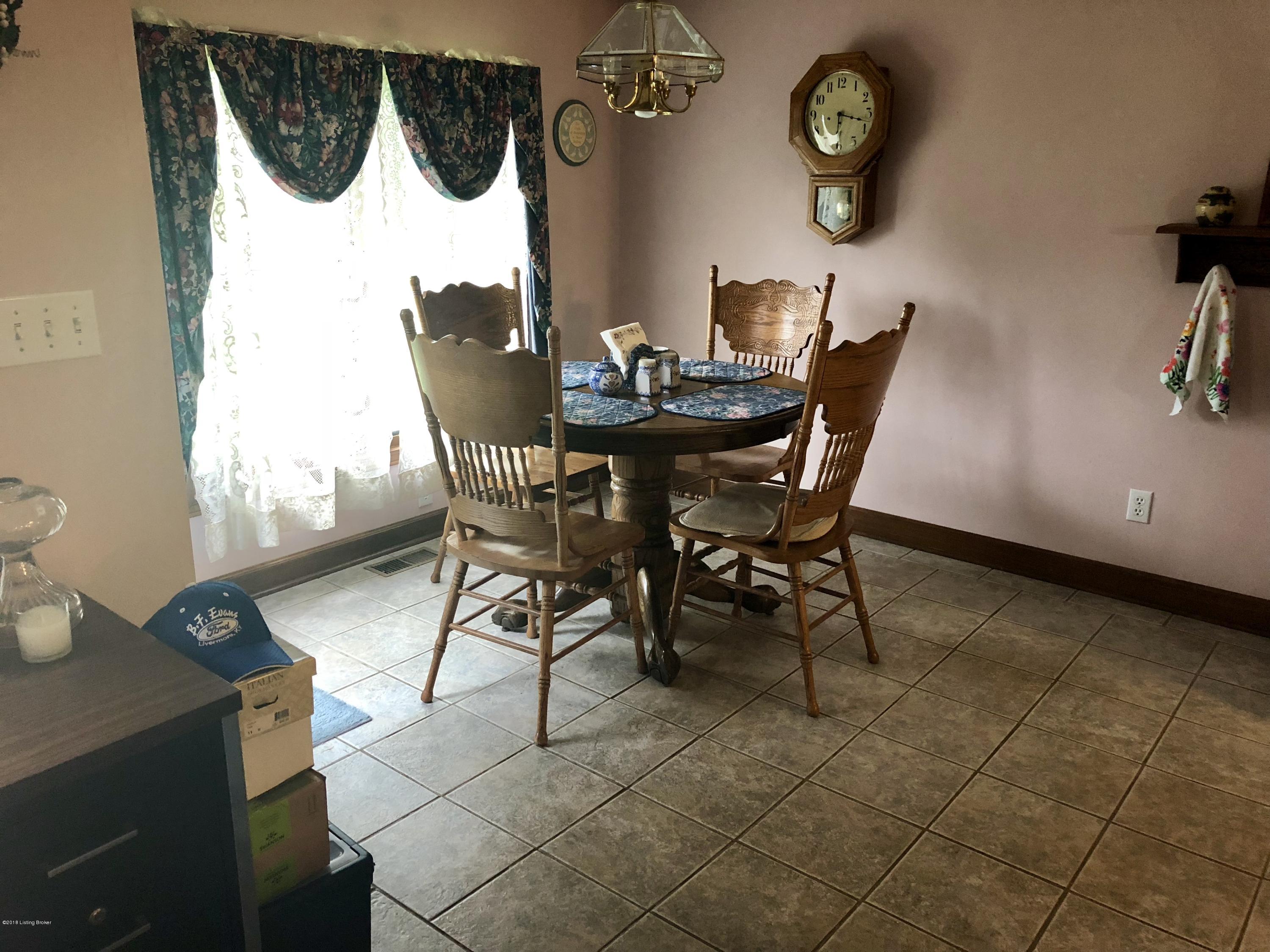 617 North Hopewell Church Road Fordsville, KY 42343 - Photo 11 of 116 11