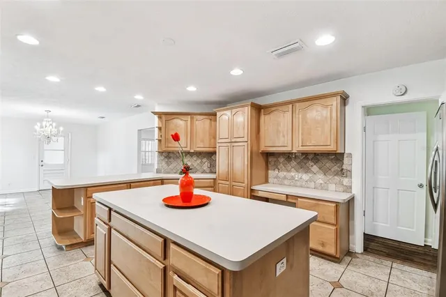 $4,500 | 4508 Henderson Boulevard, Tampa, FL 33629