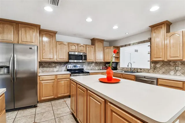 $4,500 | 4508 Henderson Boulevard, Tampa, FL 33629