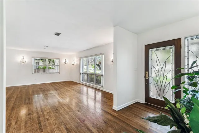 $4,500 | 4508 Henderson Boulevard, Tampa, FL 33629