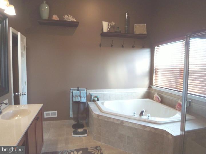 272 Jennings Way Mickleton, NJ 08056 - Photo 15 of 23 Bathroom