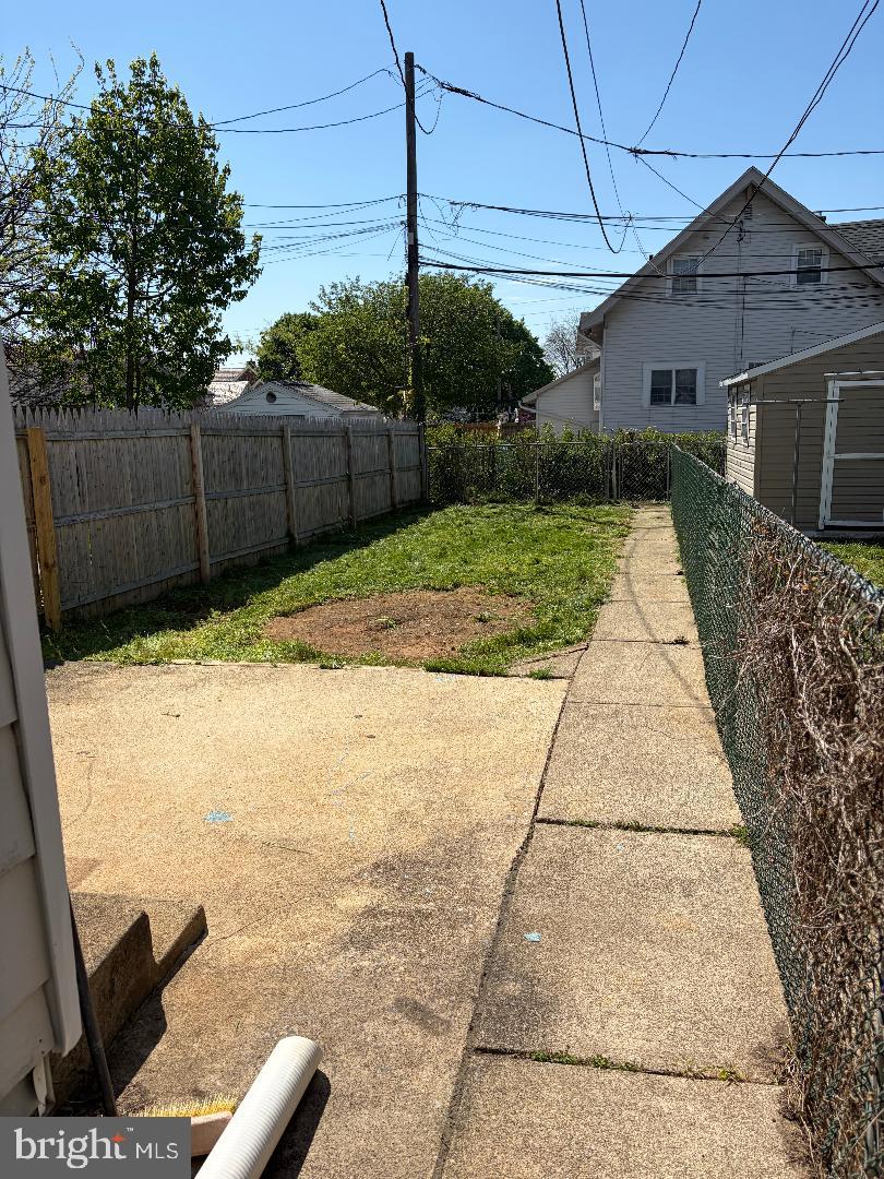 917 High Street Bethlehem, PA 18018 - Photo 3 of 19 Spacious backyard with sunny potential.