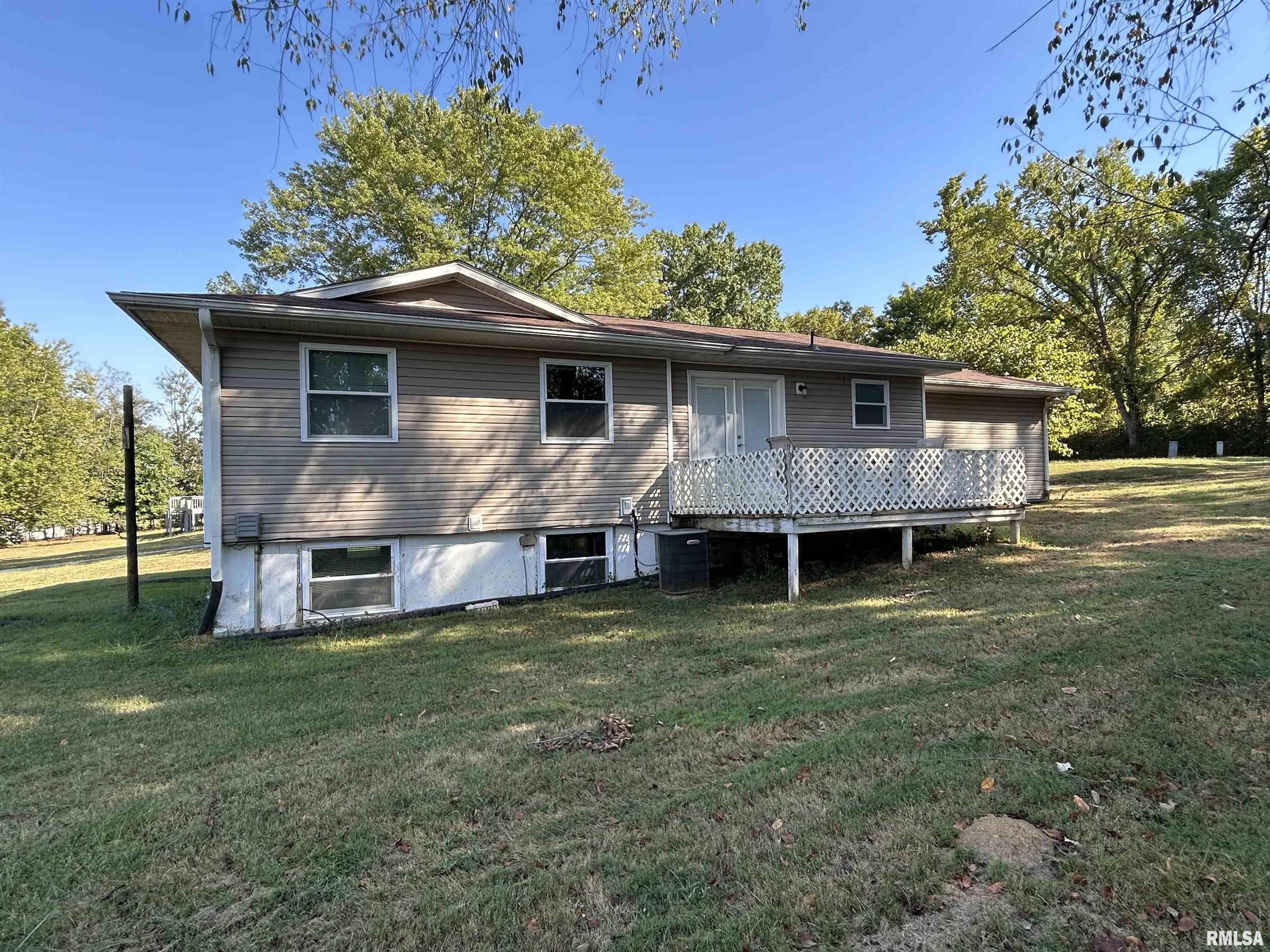 744 Cardinal Road Carbondale, IL 62901 - Photo 34 of 38