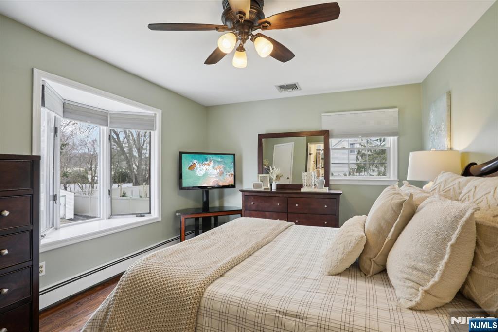 116 Carol Place Wayne, NJ 07470 - Photo 18 of 50