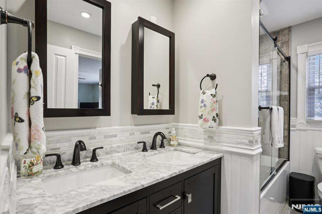 116 Carol Place Wayne, NJ 07470 - Photo 23 of 50