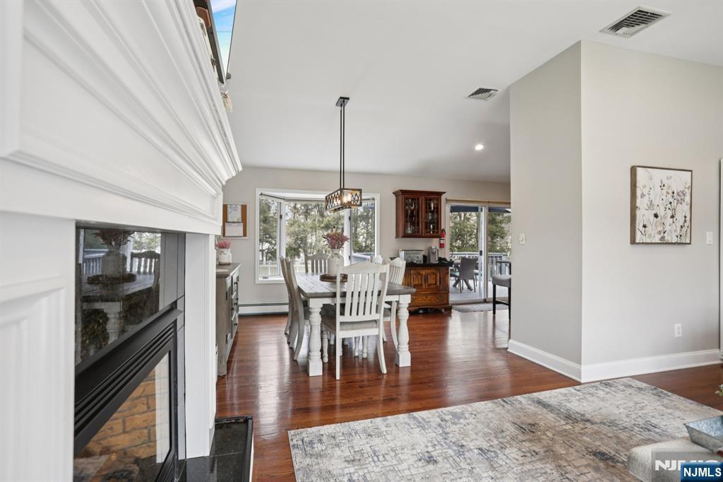 116 Carol Place Wayne, NJ 07470 - Photo 8 of 50