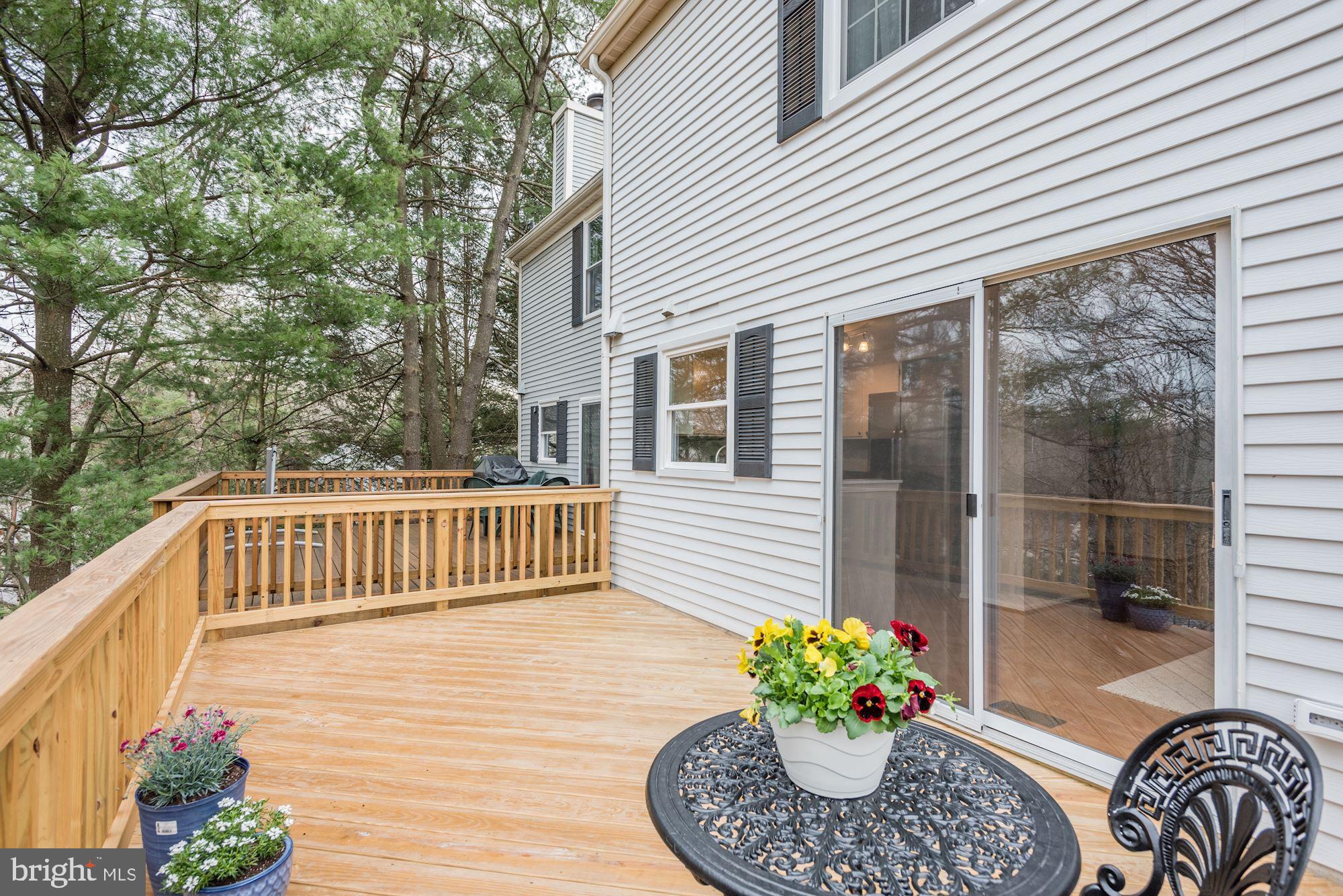 10968 Granby Court Reston, VA 20191 - Photo 13 of 33 a view of a chair and table in the balcony