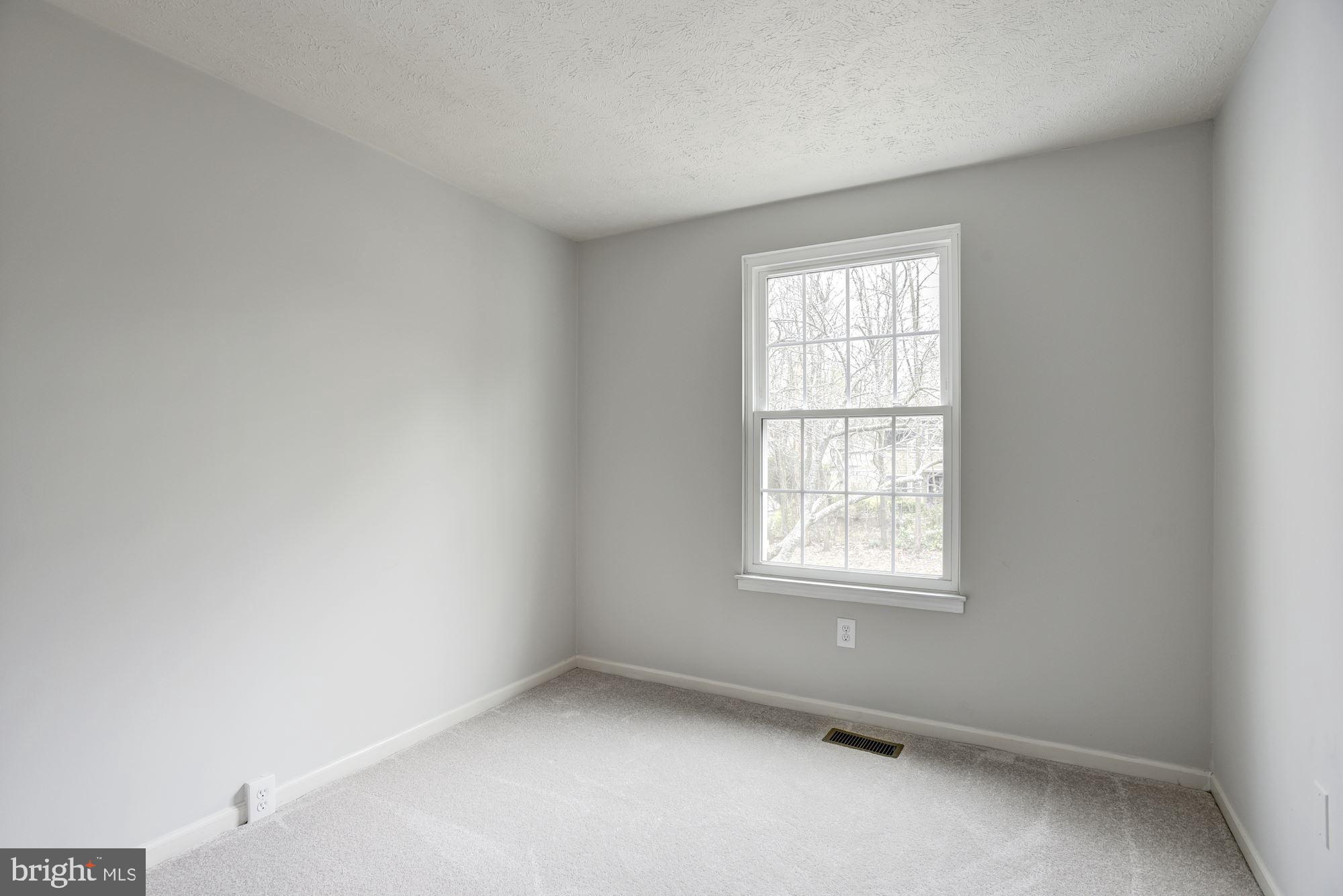 10968 Granby Court Reston, VA 20191 - Photo 23 of 33 an empty room with a window