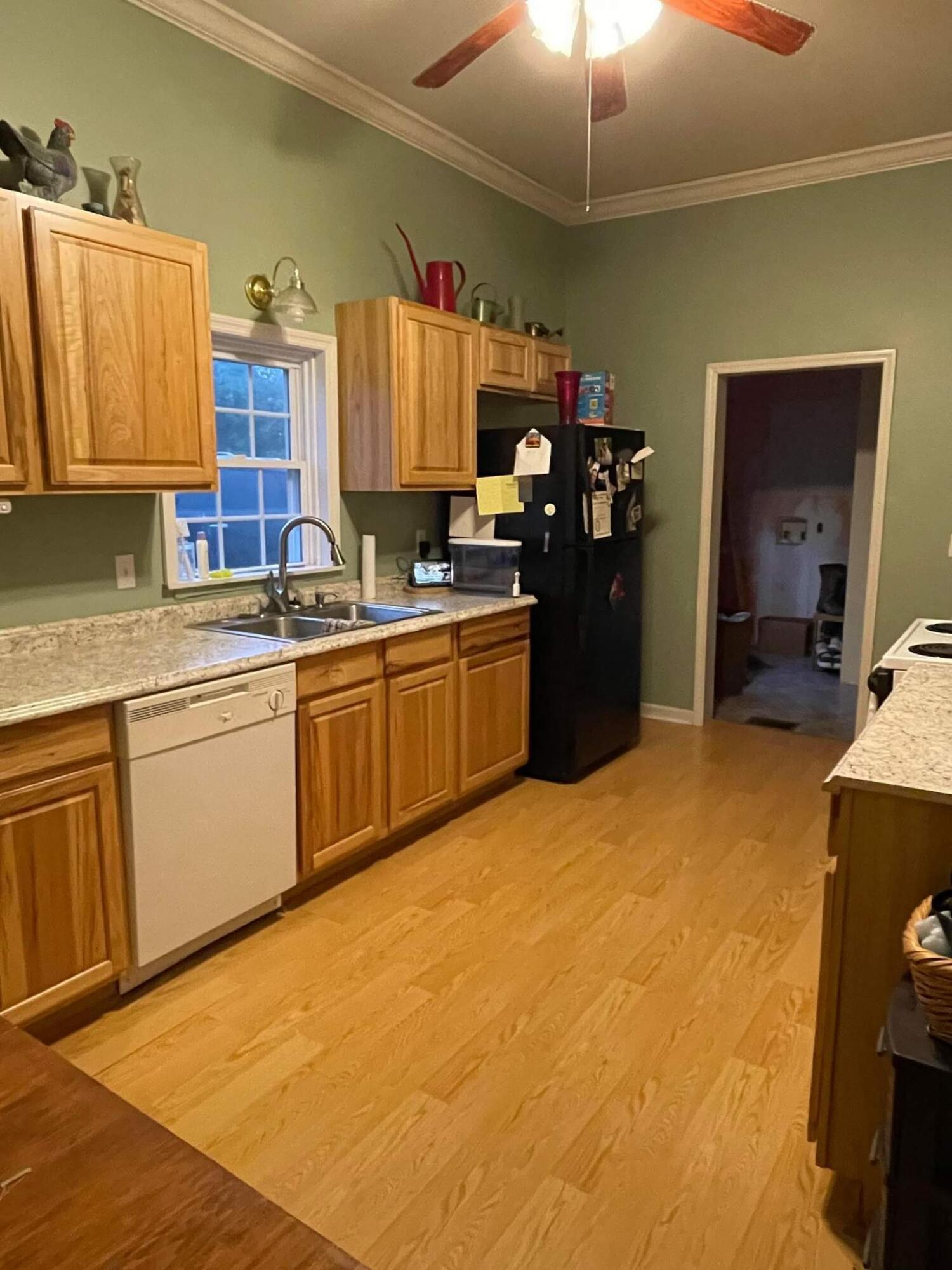 132 Hyatt Road Jonesville, VA 24263 - Photo 14 of 29 received_267688291611401