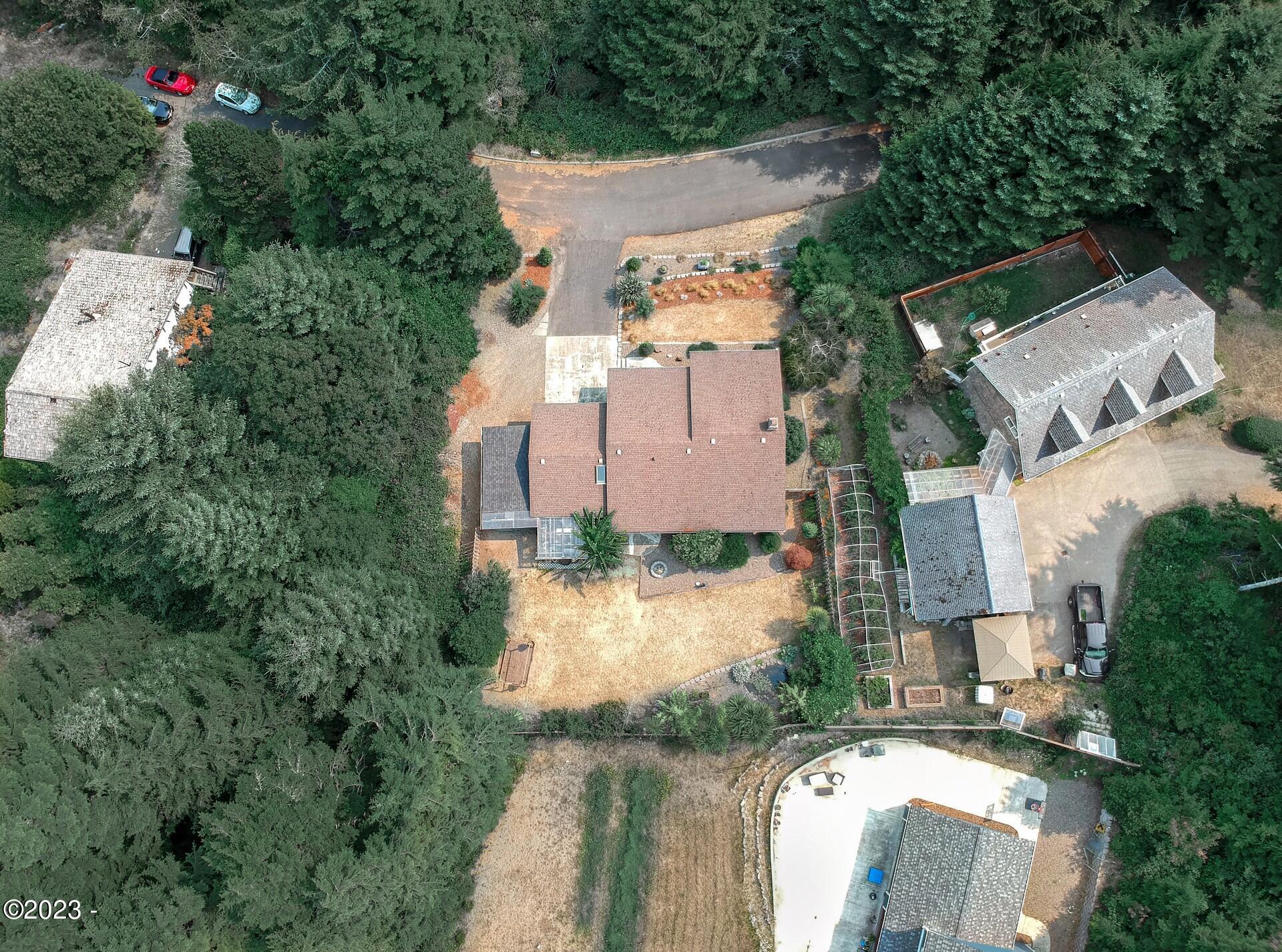 320 Northeast Rebel Road Waldport, OR 97394 - Photo 41 of 42 4
