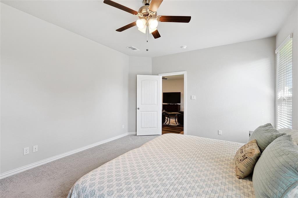 808 Feather Edge Drive Springtown, TX 76082 - Photo 23 of 40