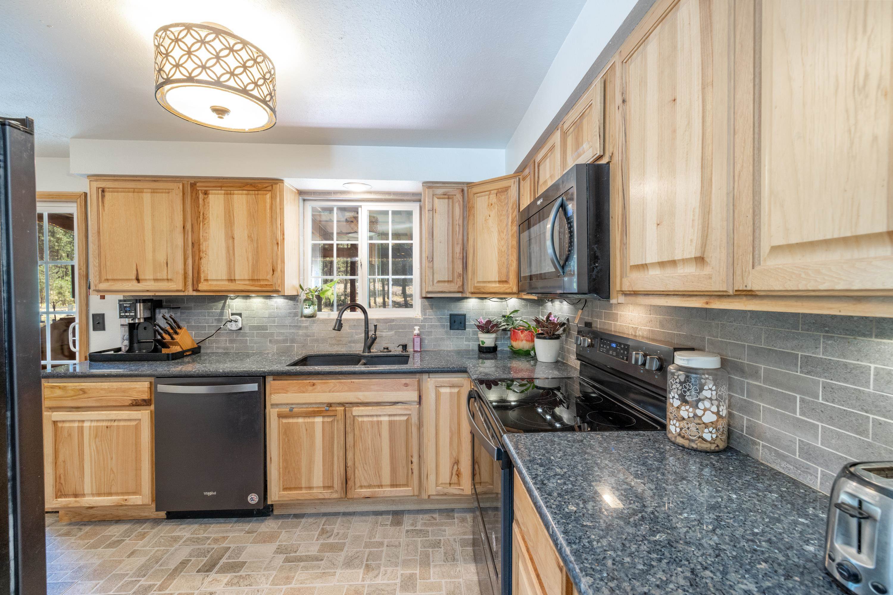27615 West Long Lake Road Ford, WA 99013 - Photo 6 of 50