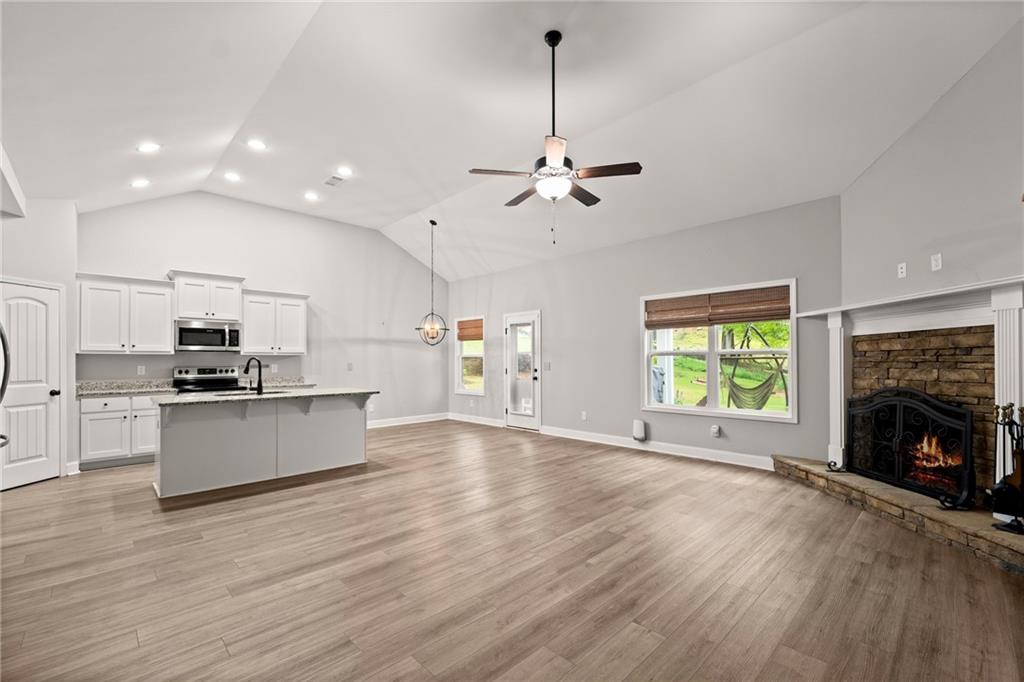 65 Academy Street Pendergrass, GA 30567 - Photo 3 of 38