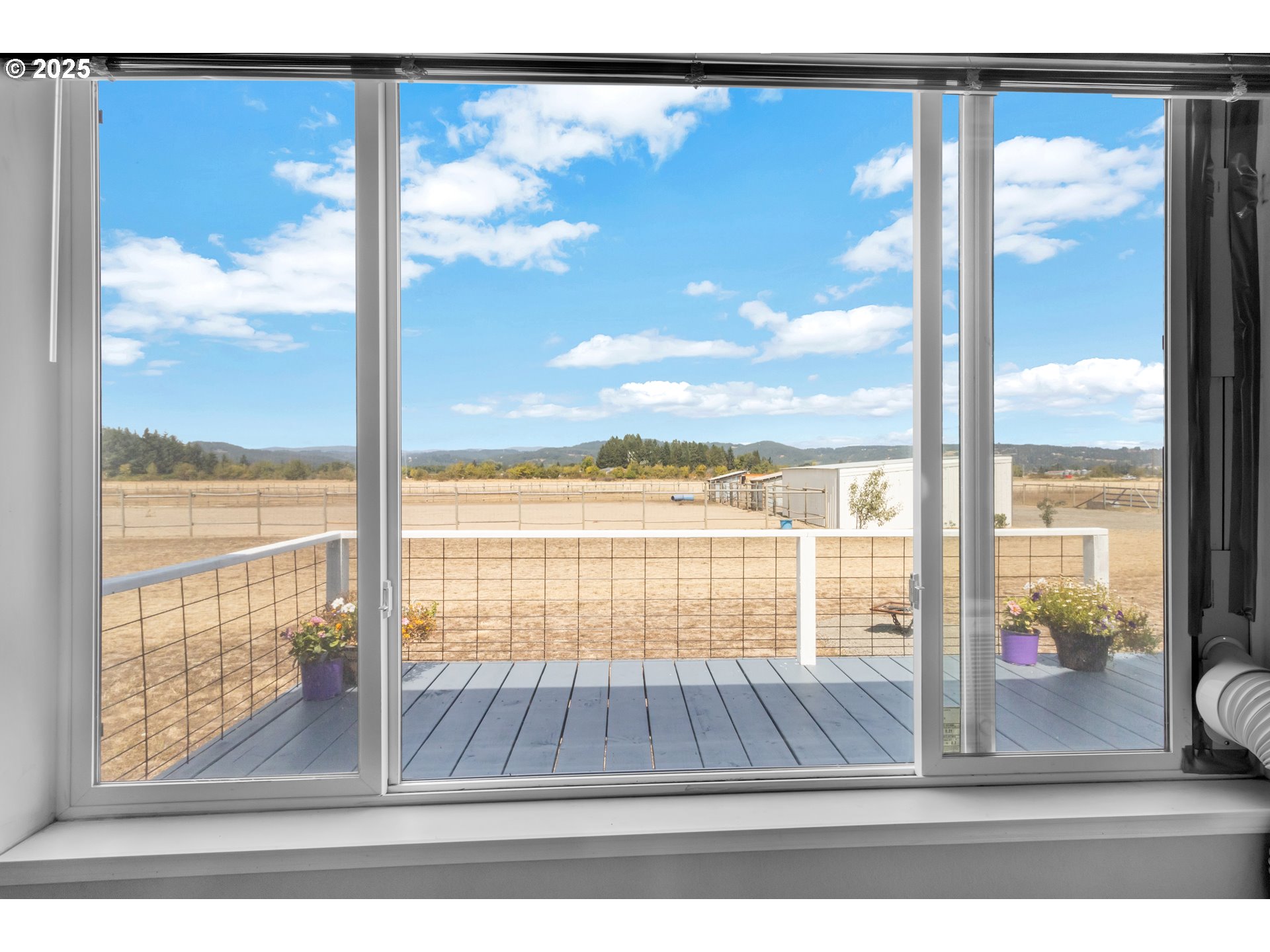 24550 Southwest Red Prairie Road Sheridan, OR 97378 - Photo 8 of 33 a view of sitting area