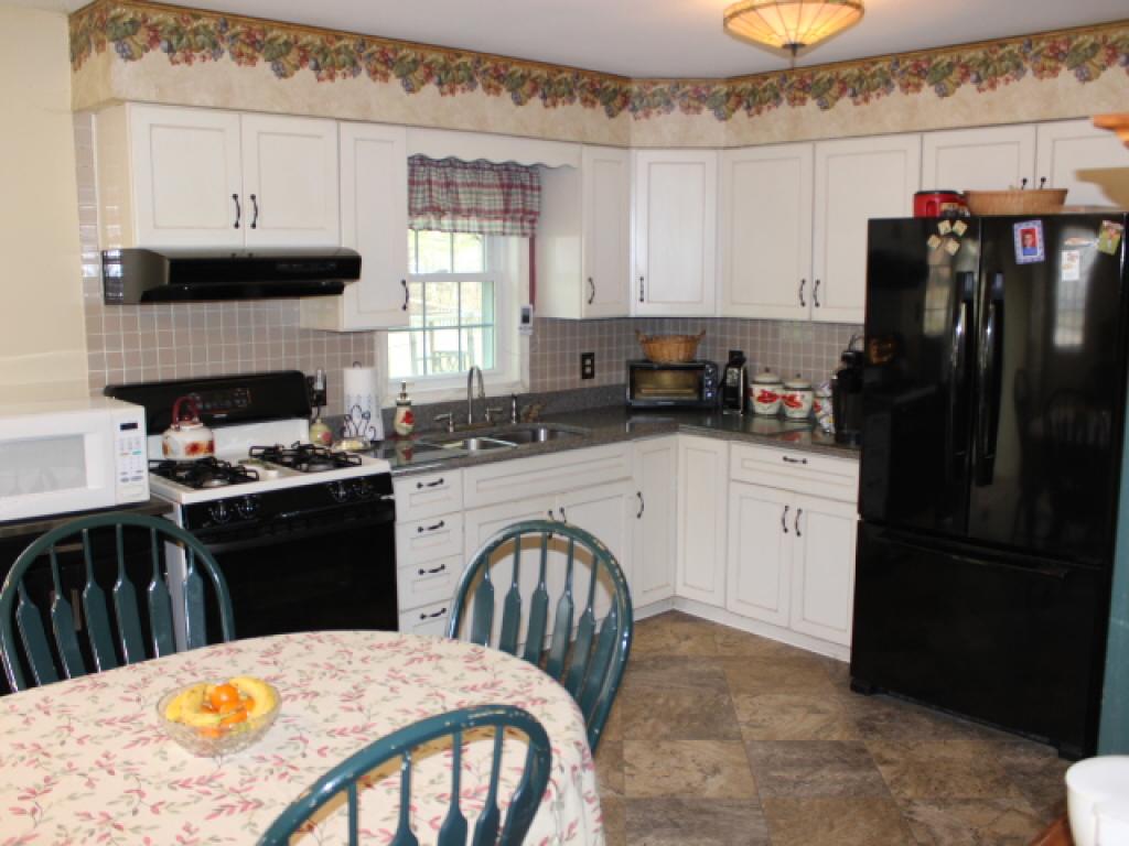 22 Loop Road Newfane, VT 05345 - Photo 3 of 15 Gallery Image 3
