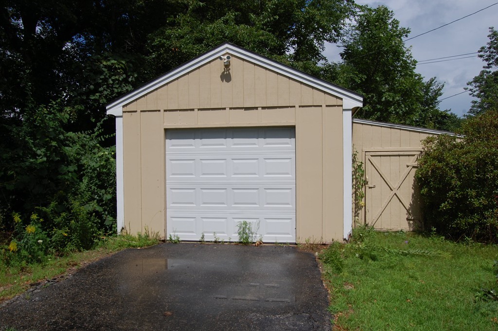 16 Center Depot Road Charlton, MA 01507 - Photo 3 of 19 Gallery Image 3