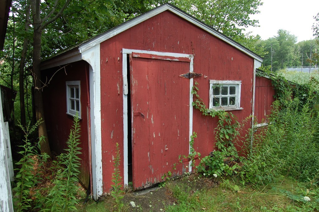 16 Center Depot Road Charlton, MA 01507 - Photo 4 of 19 Gallery Image 4