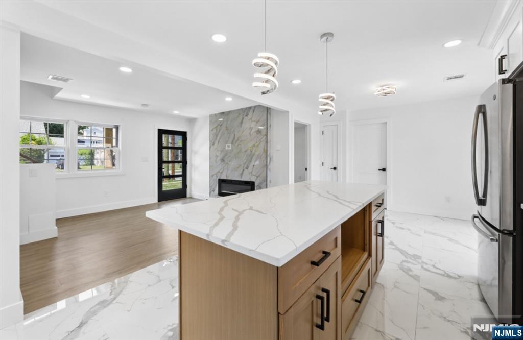8 Annette Terrace Lodi, NJ 07644 - Photo 4 of 20