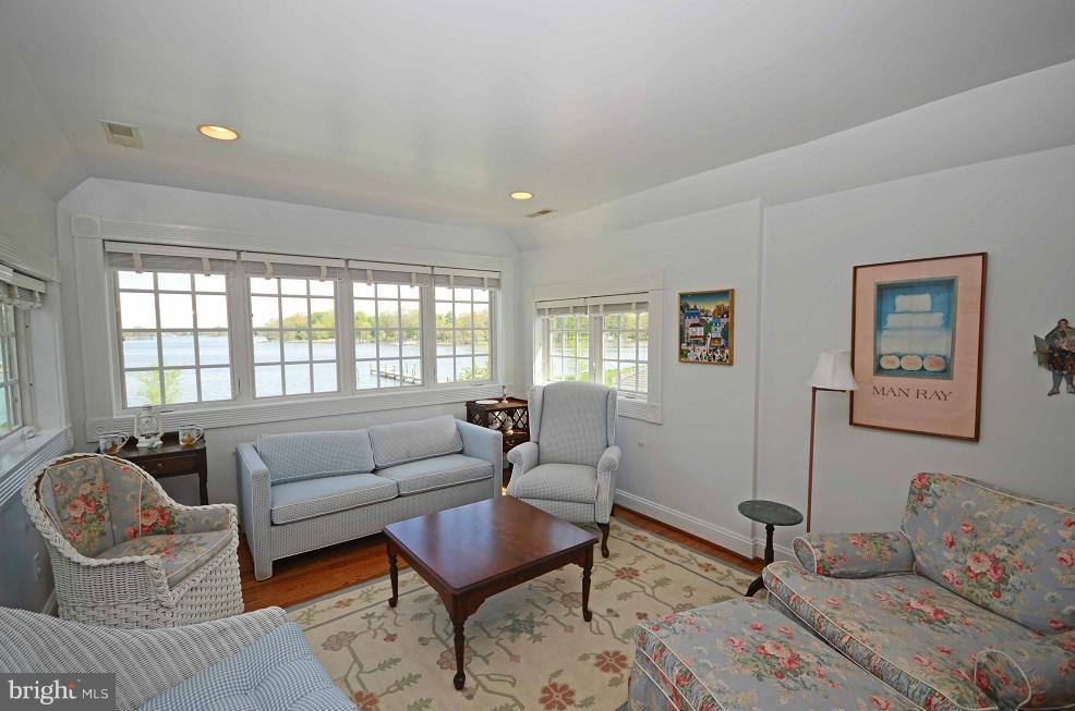 8855 Kemp Road Easton, MD 21601 - Photo 23 of 28 Family Room