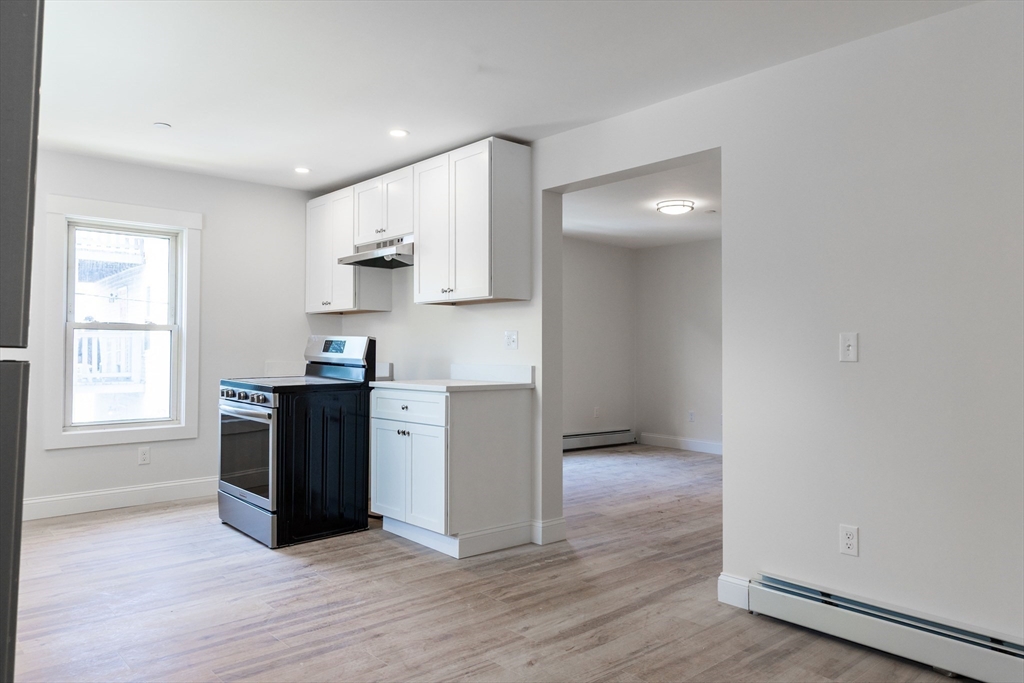 71 Friend Street, Unit 3 Gloucester, MA 01930 - Photo 2 of 17