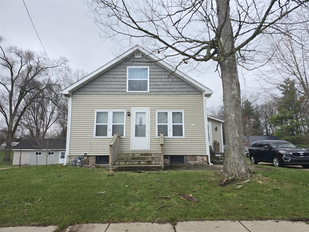 804 East State Street Colon, MI 49040 - Photo 3 of 29