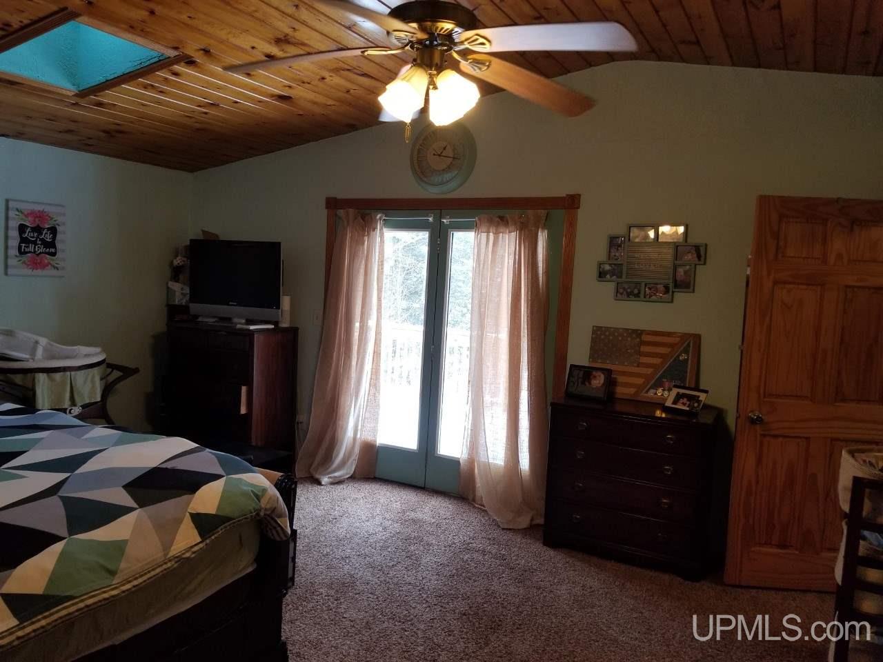 1116 North Co Road Manistique, MI 49854 - Photo 12 of 29