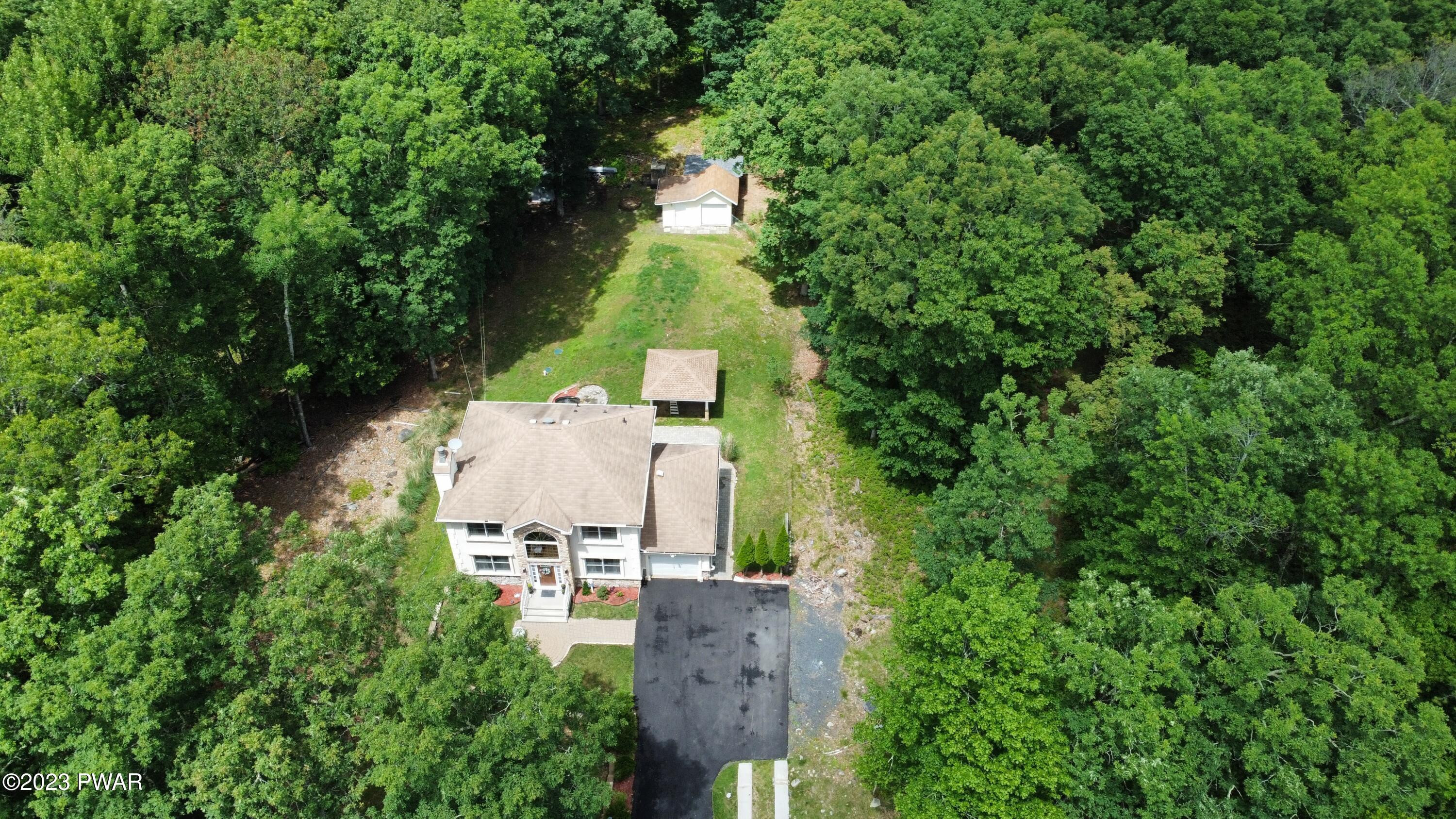 1529 Deer Run East Bushkill, PA 18324 - Photo 51 of 54