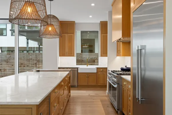 $2,599,900 | 2024 Ford Street, Austin, TX 78704