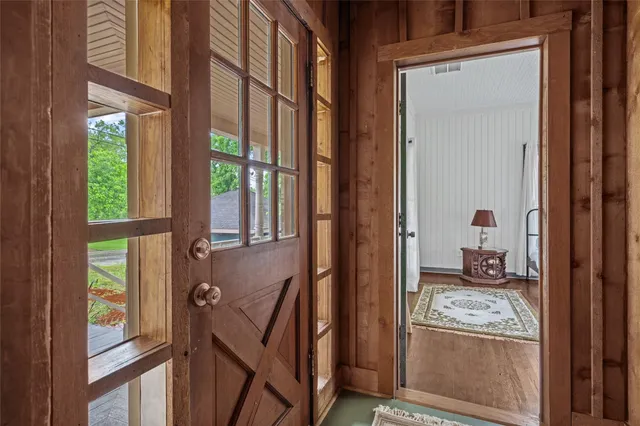 $2,100 | 806 East Main Street, Bellville, TX 77418