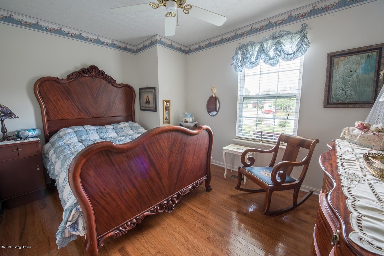 3816 Ridgehurst Court Louisville, KY 40299 - Photo 24 of 38 35