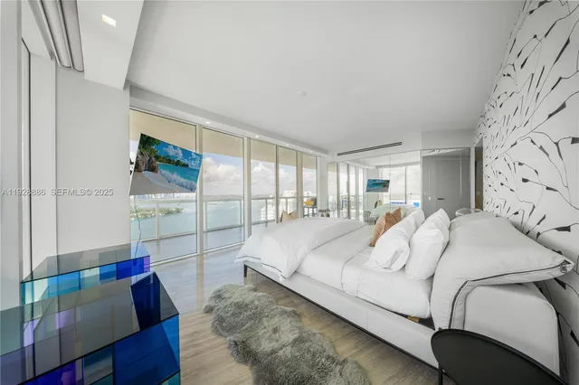 $27,500 | 450 Alton Road, Unit 3301, Miami Beach, FL 33139