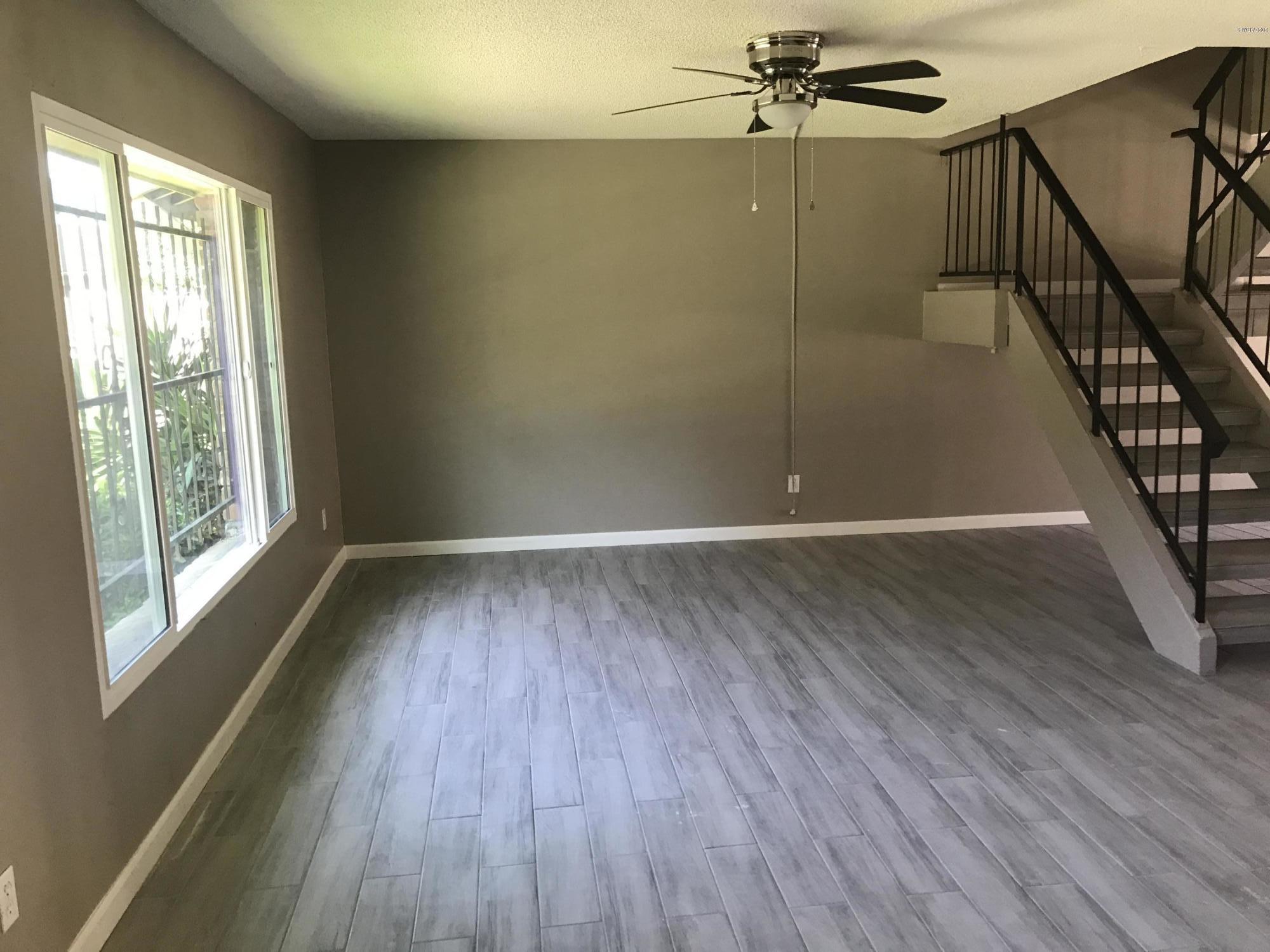 4163 South Mill Avenue Tempe, AZ 85282 - Photo 5 of 14 7BD1ED65-E8E9-4F52-8E50-3A96BD6D1802