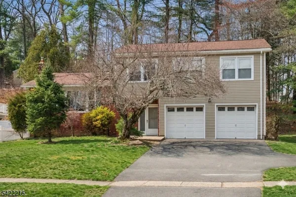 $650,000 | 61 North Hillside Avenue, Succasunna, NJ 07876