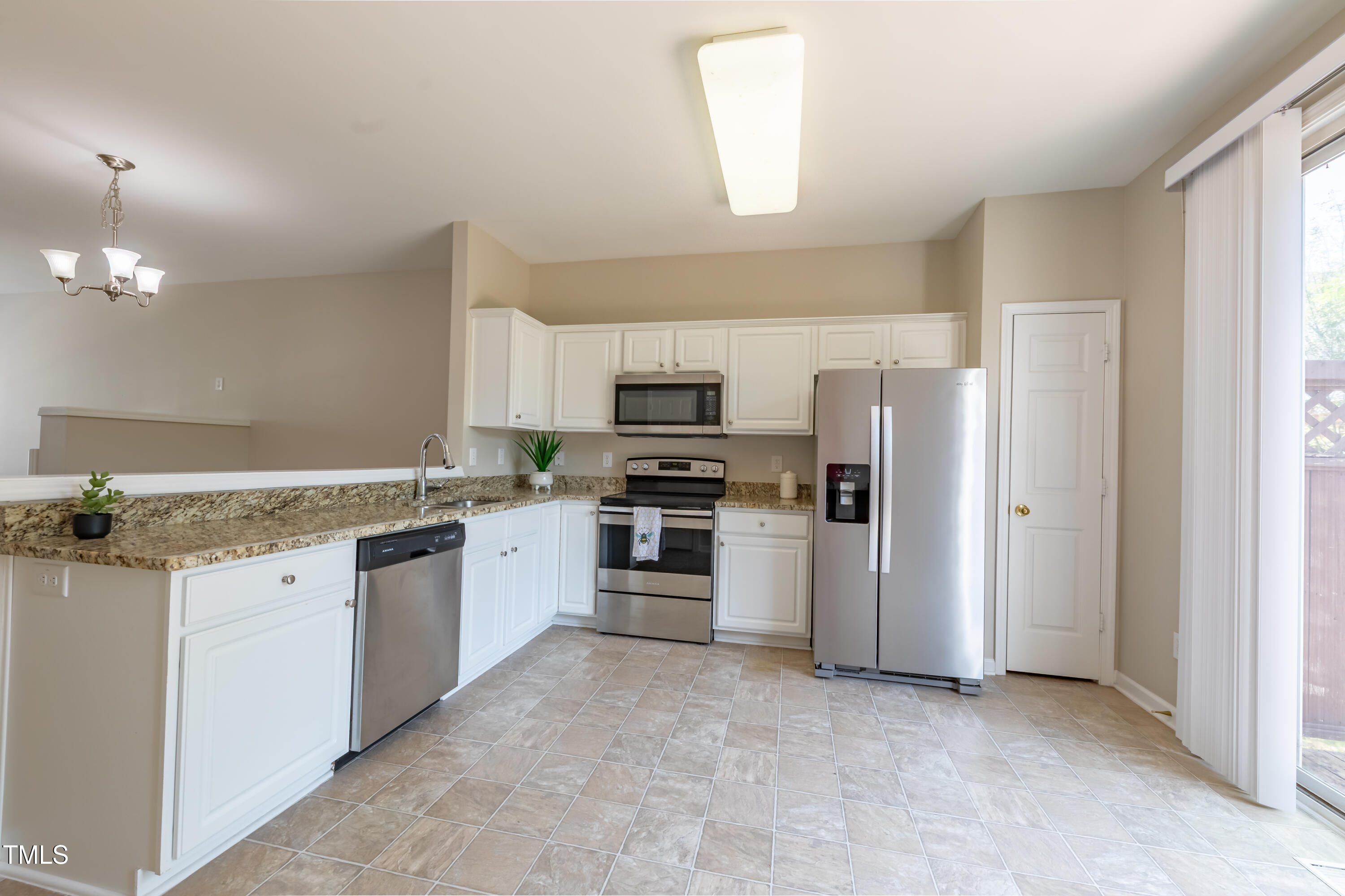 4933 Wyatt Brook Way Raleigh, NC 27609 - Photo 15 of 54 2E6A0643-HDR
