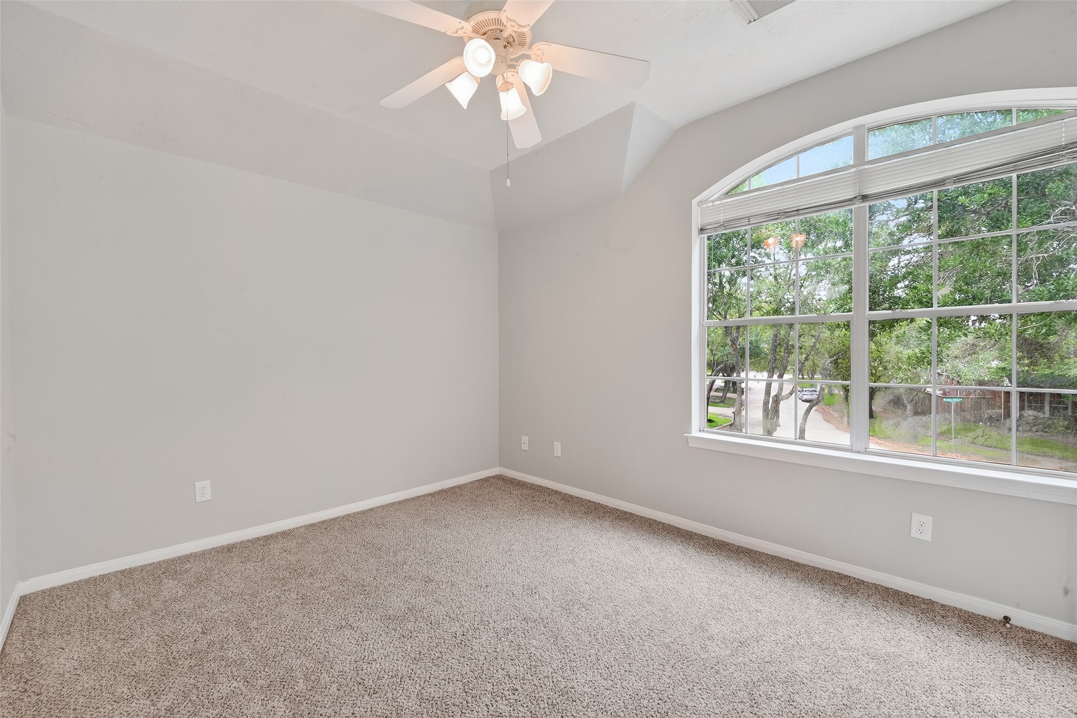 14308 Rocky Briar Lane Rosharon, TX 77583 - Photo 37 of 46 an empty room with a window