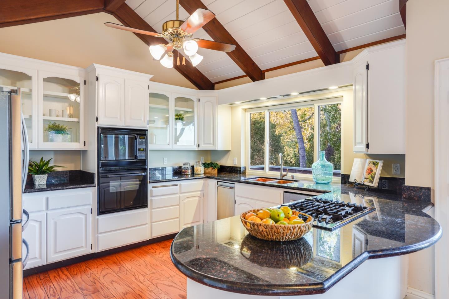 18565 Overlook Road Monte Sereno, CA 95030 - Photo 16 of 72