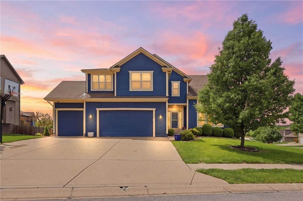1217 Hampton Drive Raymore, MO 64083 - Photo 2 of 43