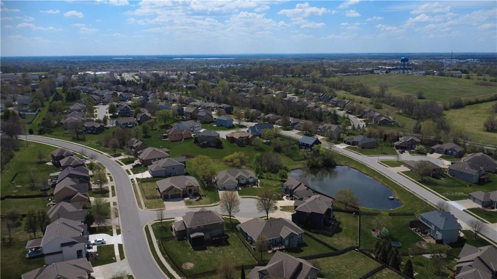 1217 Hampton Drive Raymore, MO 64083 - Photo 40 of 43