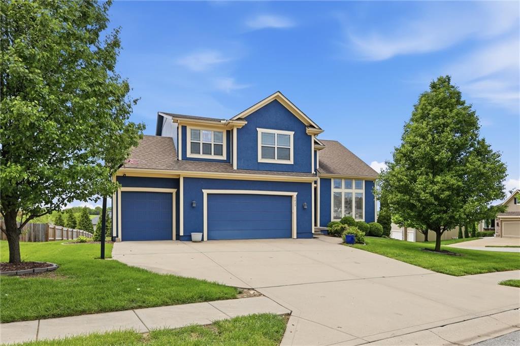 1217 Hampton Drive Raymore, MO 64083 - Photo 4 of 43