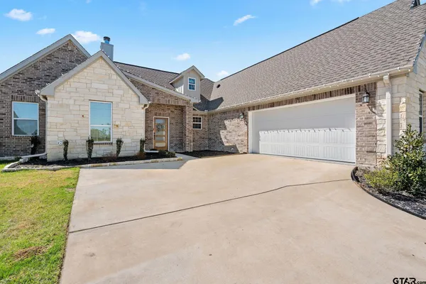 $2,400 | 1000 Stone Hill Street, Mount Pleasant, TX 75455