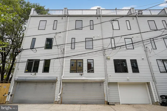 $3,200 | 1442 Germantown Avenue, Philadelphia, PA 19122