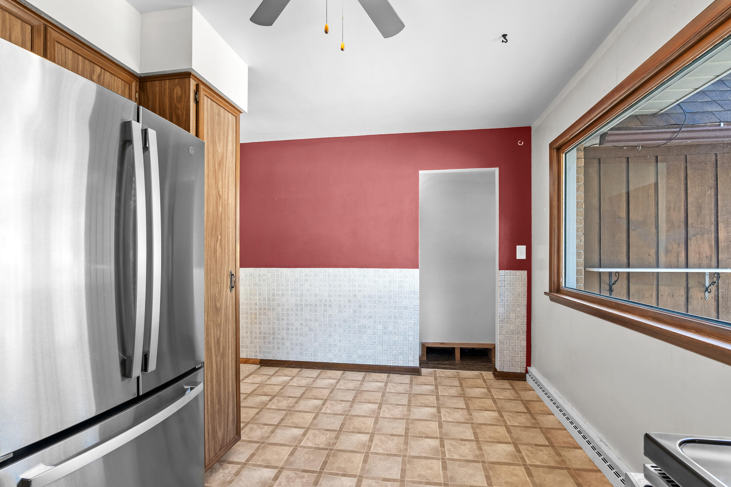 2014 Markham Street Manitowoc, WI 54220 - Photo 8 of 44 Kitchen